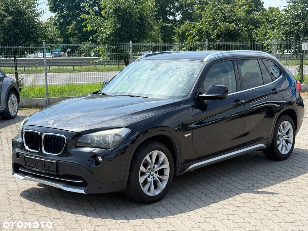 BMW X1 xDrive20i - 1