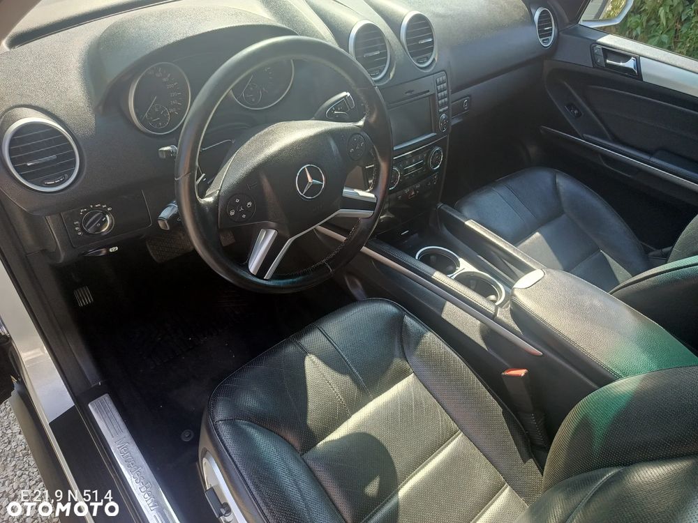 Mercedes-Benz ML - 11