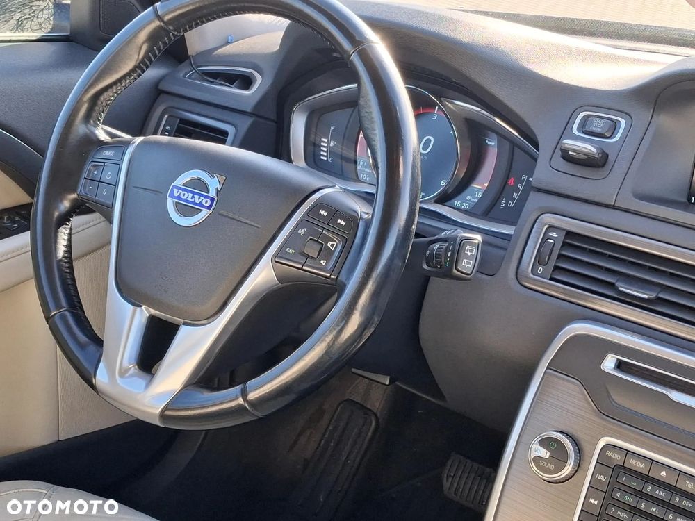 Volvo V70 D4 AWD Summum - 10