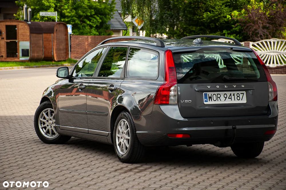 Volvo V50 1.6D DPF DRIVe Kinetic - 10