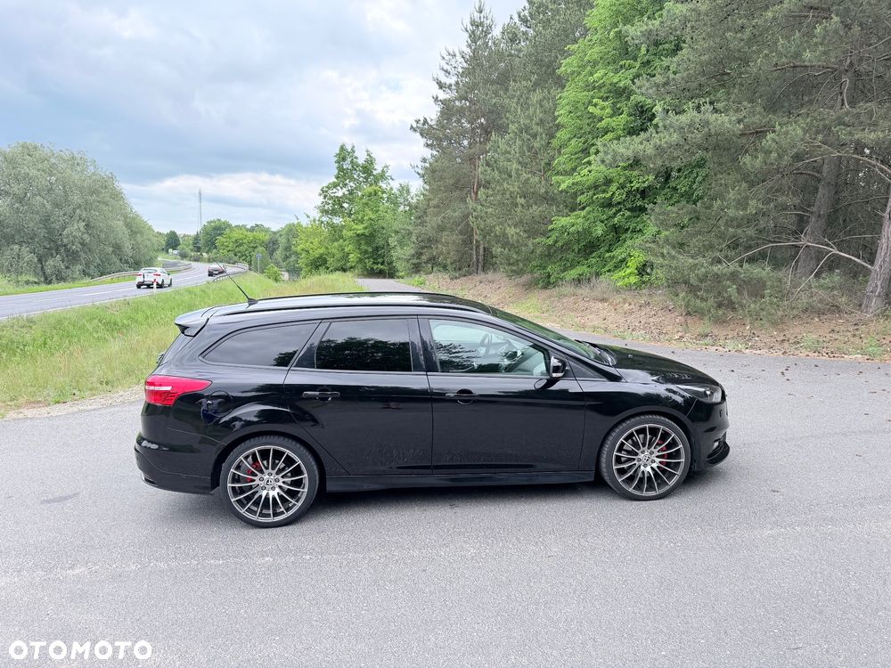 Ford Focus 2.0 EcoBoost ST-2 - 11