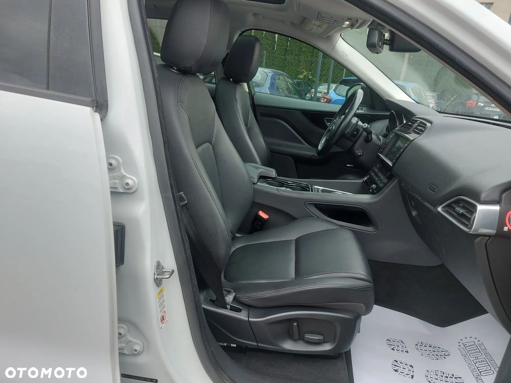 Jaguar F-Pace 3.0 V6 AWD Prestige - 15