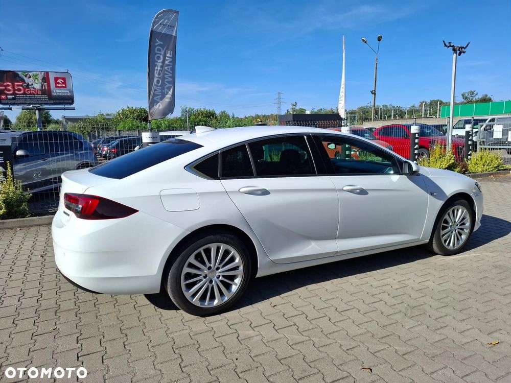 Opel Insignia - 15