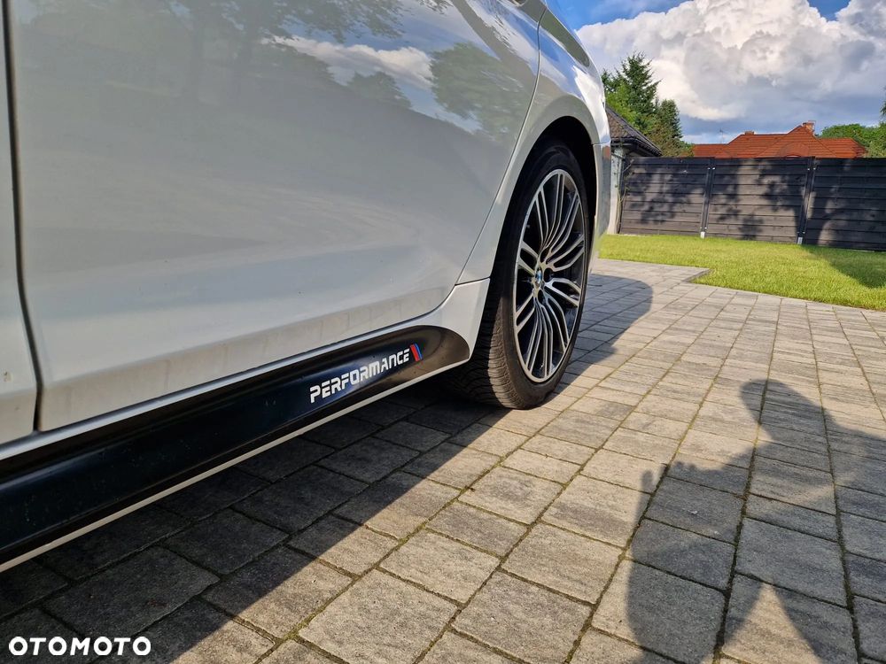 BMW Seria 5 530i xDrive M Sport Edition - 11