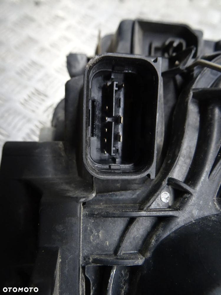 BMW E87  SERIA 1 04-07 2.0B LAMPA PRAWA LEWA PRZÓD PRZEDNIA - 4