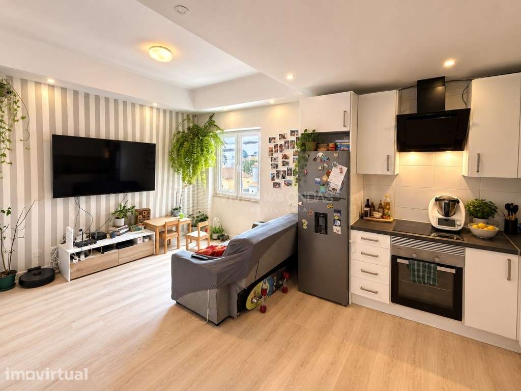 Oferta da Escritura | Apartamento T2 Remodelado | Santo António da ... - Grande imagem: 2/19