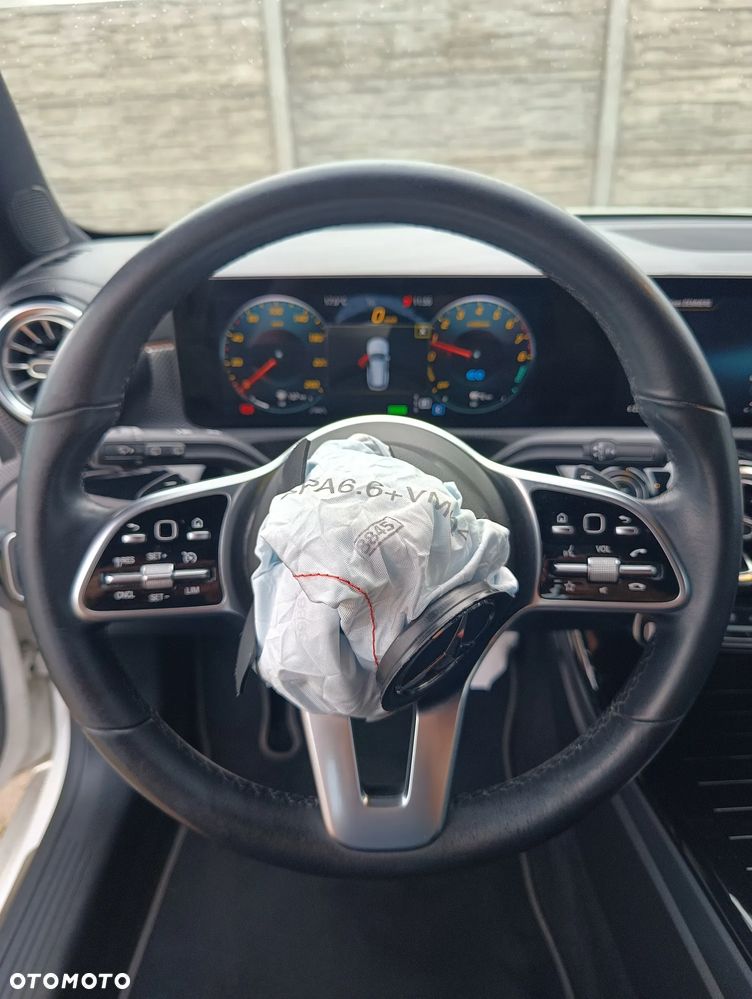 Mercedes-Benz CLA - 28