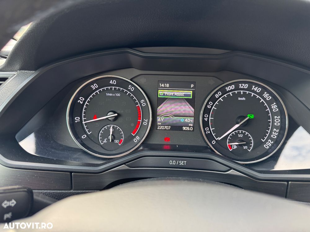 Skoda Superb ver-1-8-tsi-dsg-style - 7