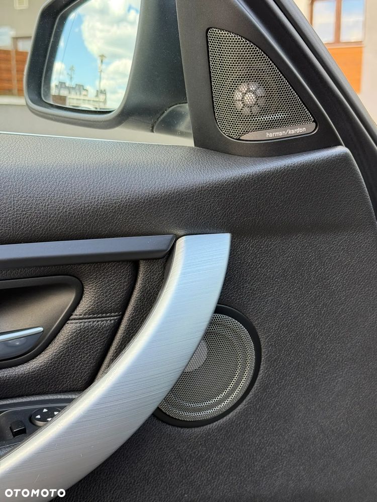 BMW Seria 3 320d Sport Line - 20