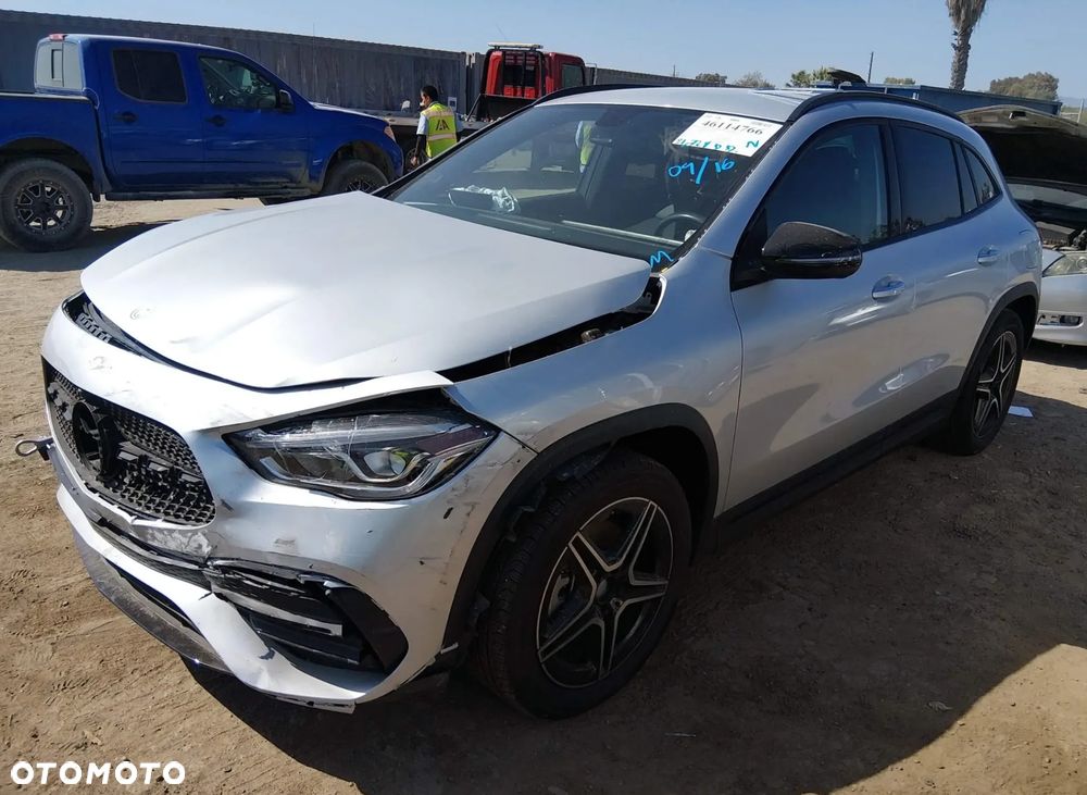 Mercedes-Benz GLA 250 8G-DCT AMG Line - 6