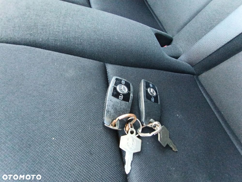 Mercedes-Benz Sprinter KONTENER+ winda ZEPRO (750kg) 2.0 diesel 170kM automat rok 2021.12 WEBASTO, OGRZEWANY KONTENER, SUPER STAN, BEZ RDZY!!! - 38