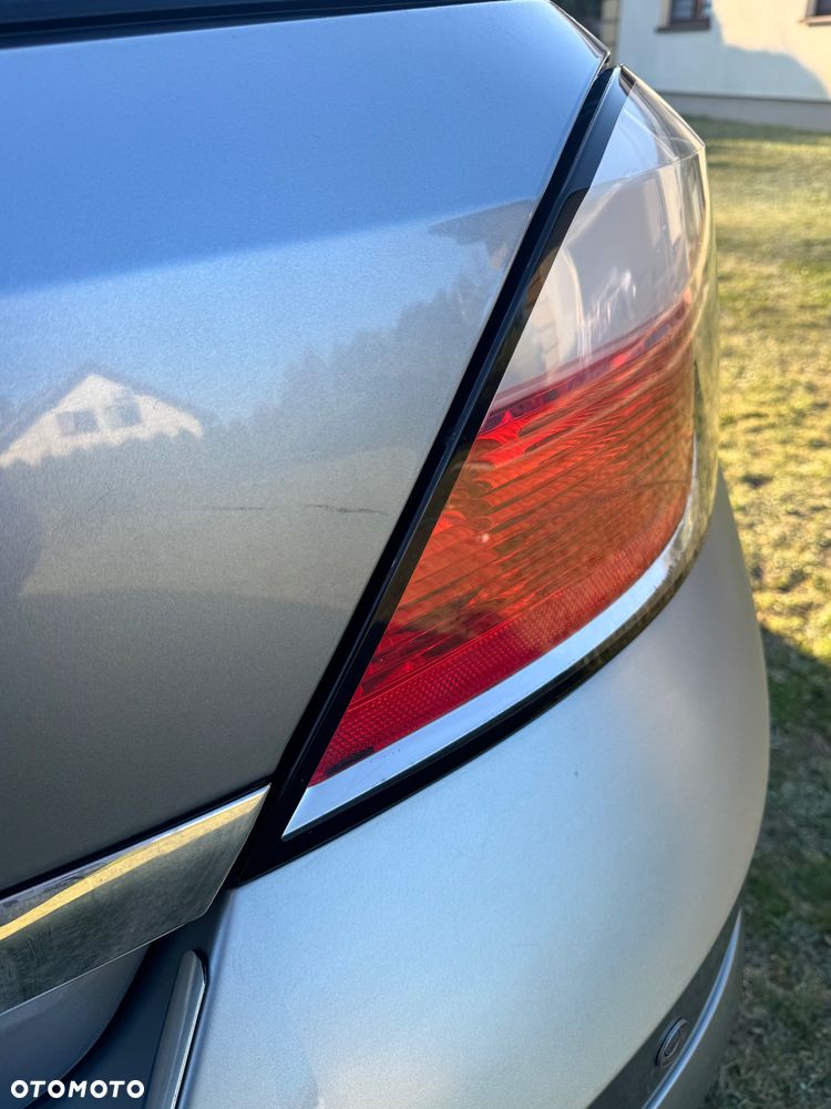 Opel Astra 1.4 Essentia - 27