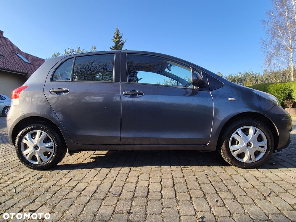 Toyota Yaris - 7
