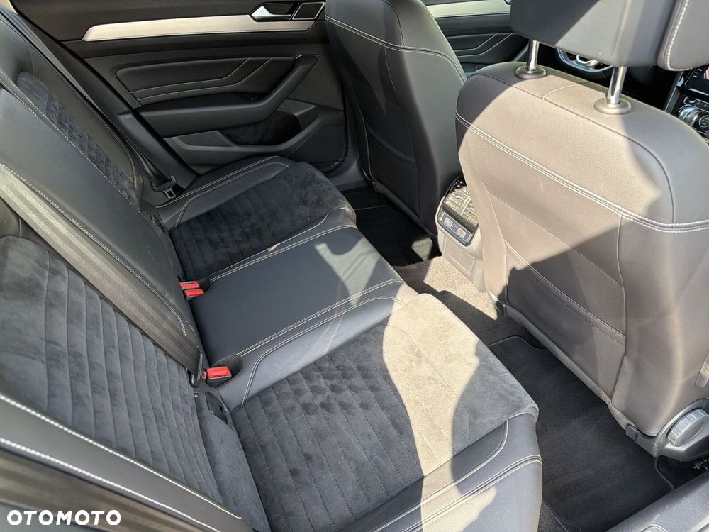 Volkswagen Passat 2.0 TDI EVO Elegance DSG - 32