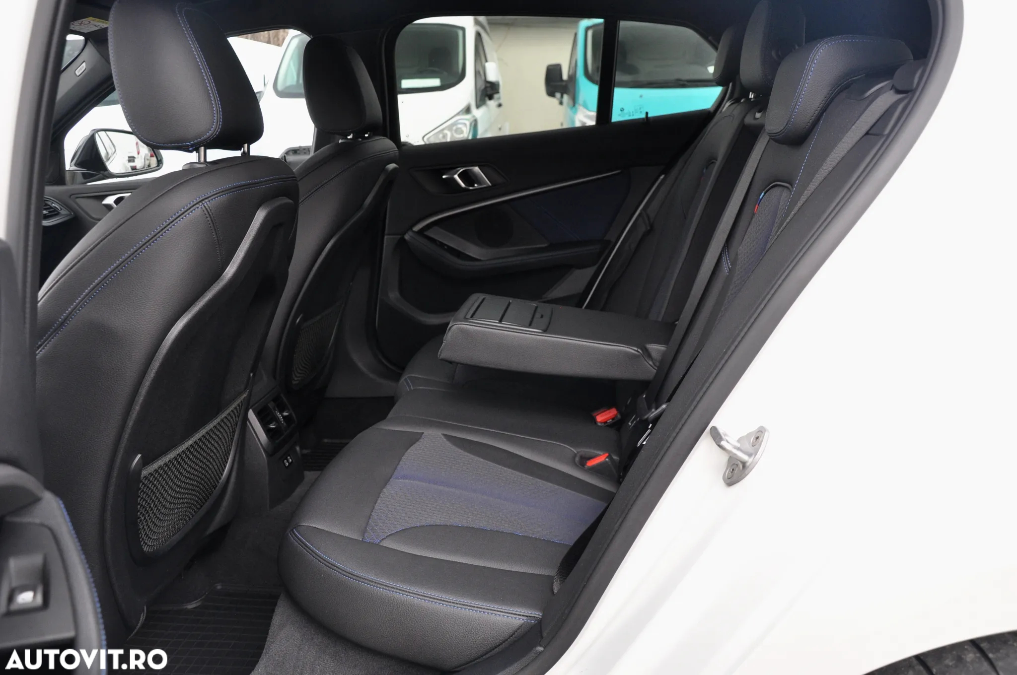 BMW M1 M135i xDrive AT - 11