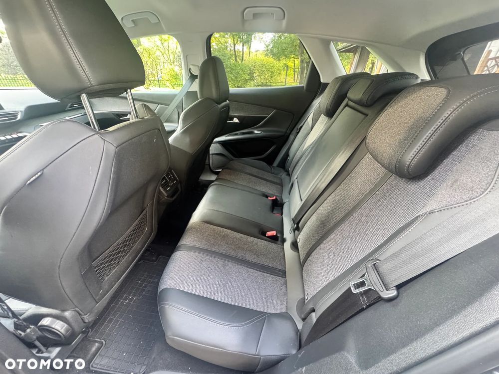Peugeot 3008 1.5 BlueHDi Allure S&S EAT8 - 18
