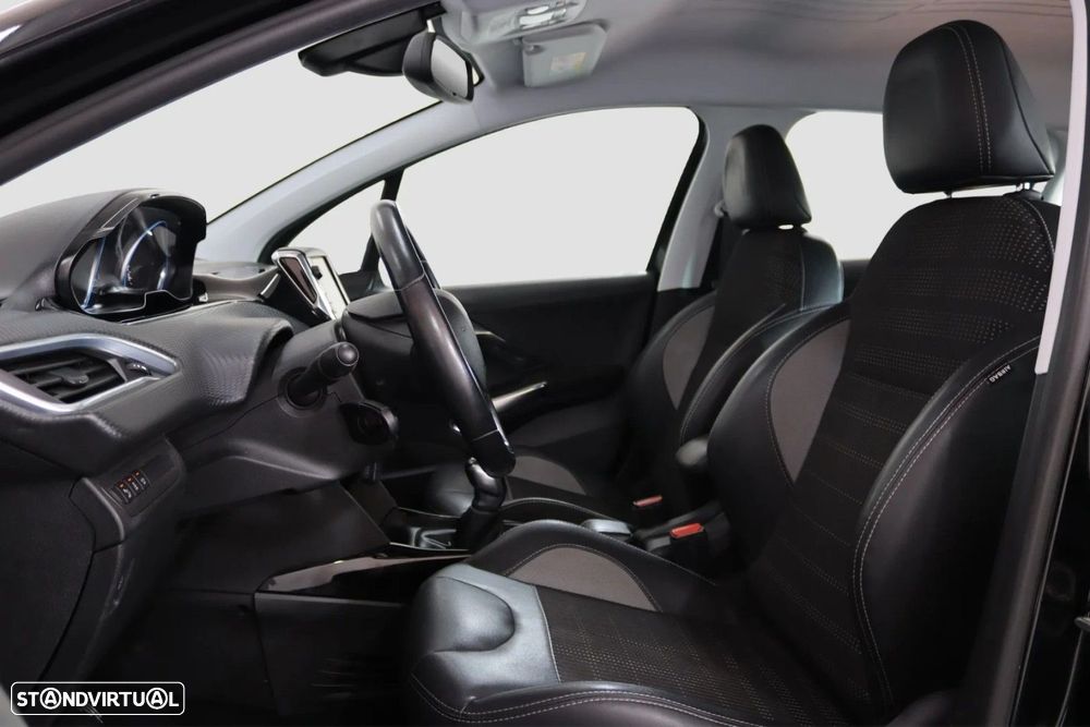Peugeot 2008 1.2 PureTech Allure - 15