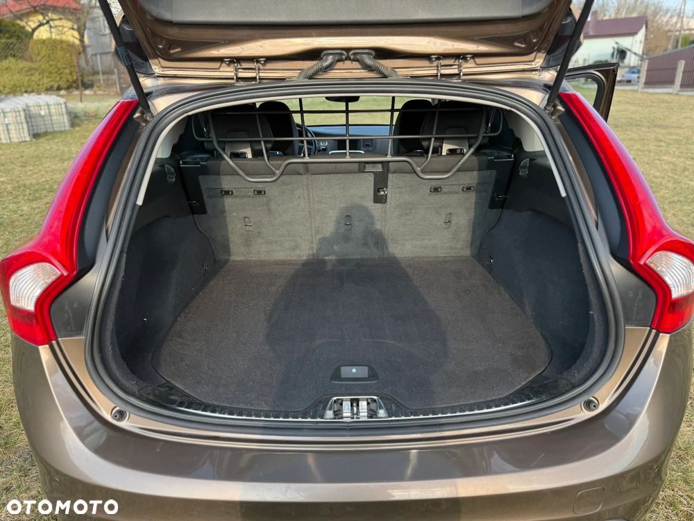 Volvo V60 Cross Country D4 Drive-E Momentum - 24