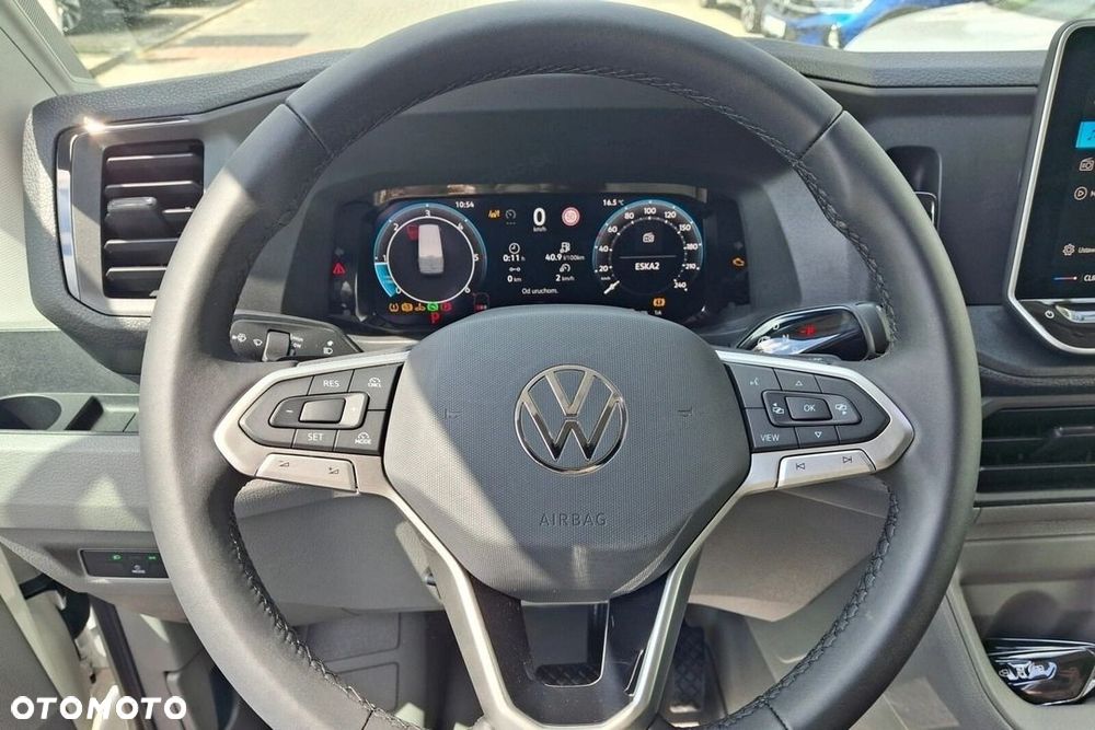 Volkswagen Crafter TDI L4H3 AT8 2.0 140KM - 14