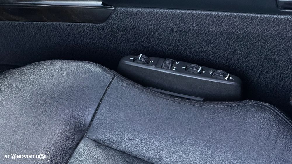 Mercedes-Benz E 220 CDI Avantgarde BlueEfficiency Auto. - 26