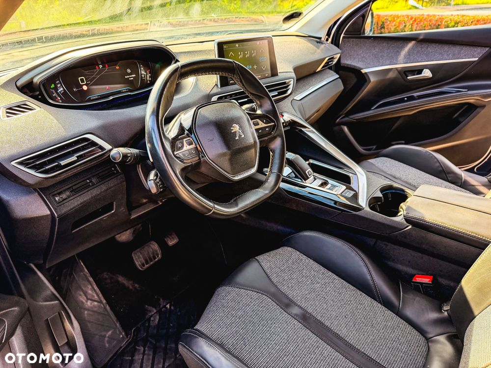 Peugeot 5008 PureTech 130 EAT6 Allure - 27