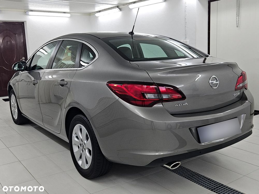 Opel Astra - 13