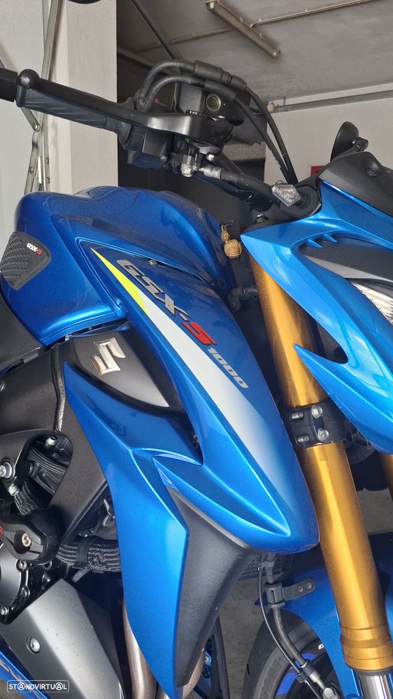 Suzuki GSX - 10