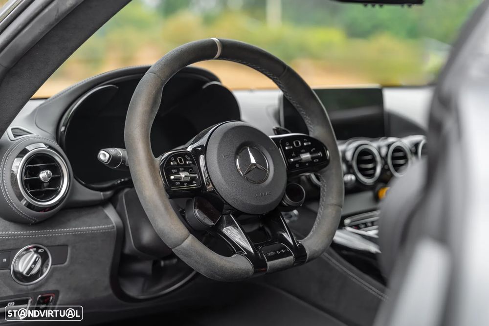 Mercedes-Benz AMG GT R - 24