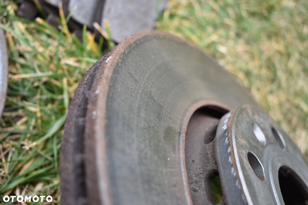 AUDI A8 D3 TARCZE HAMULCOWE KLOCKI TYLNE 290mm BREMBO - 4