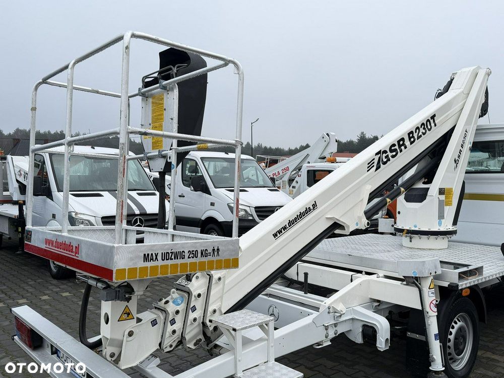 Mercedes-Benz Sprinter - 15