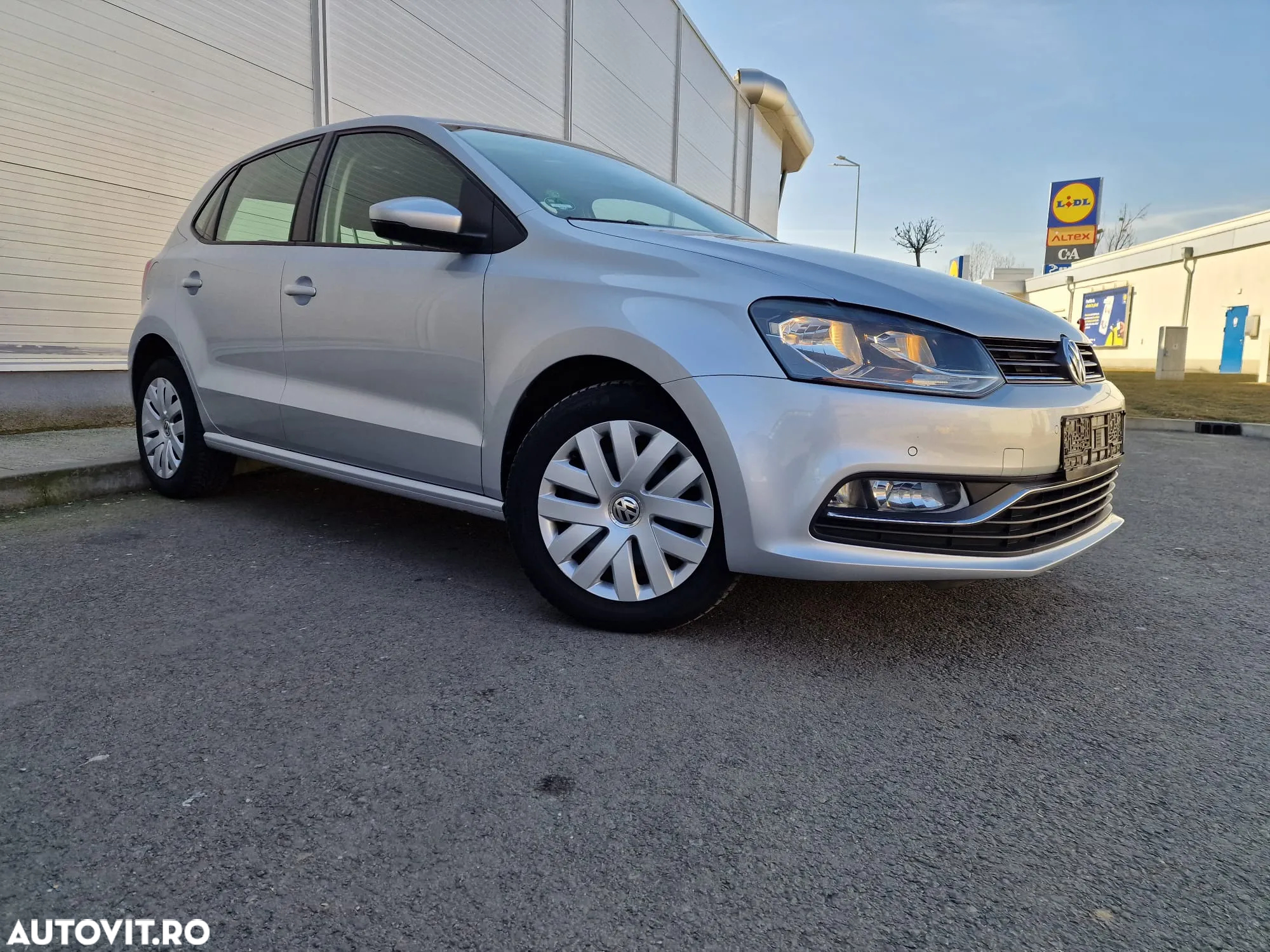 Volkswagen Polo 1.4 TDI (Blue Motion Technology) Comfortline - 31