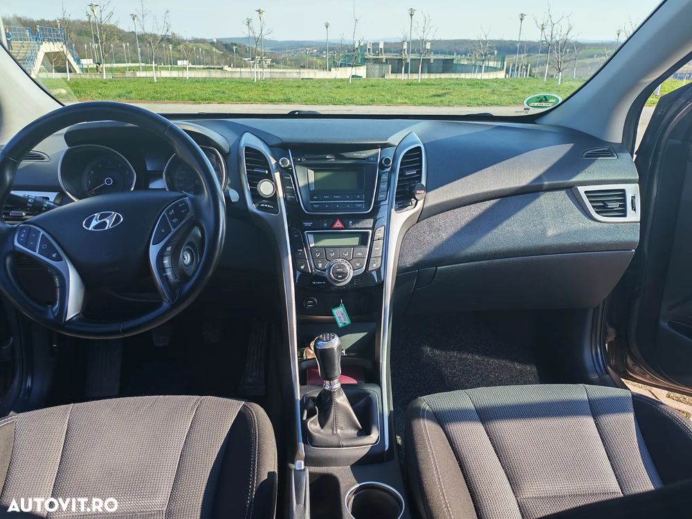 Hyundai i30 1.6 MPi Highway - 10