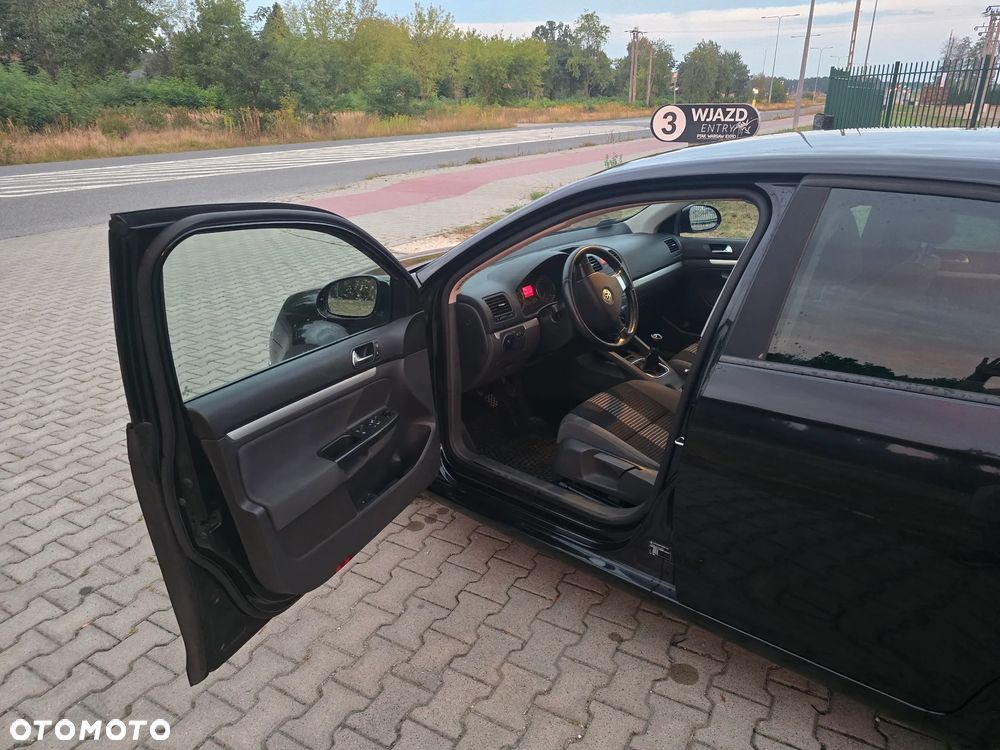 Volkswagen Jetta 1.6 Trendline - 6