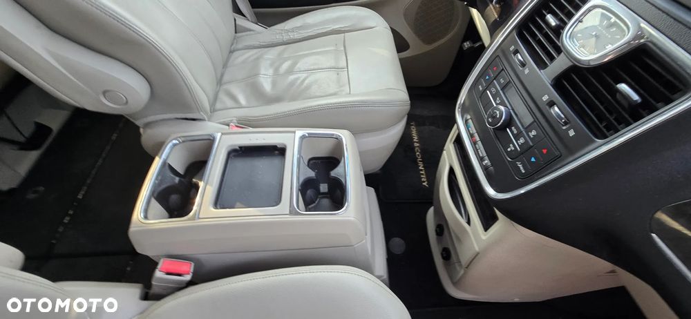 Chrysler Town & Country 3.6 Touring - 18