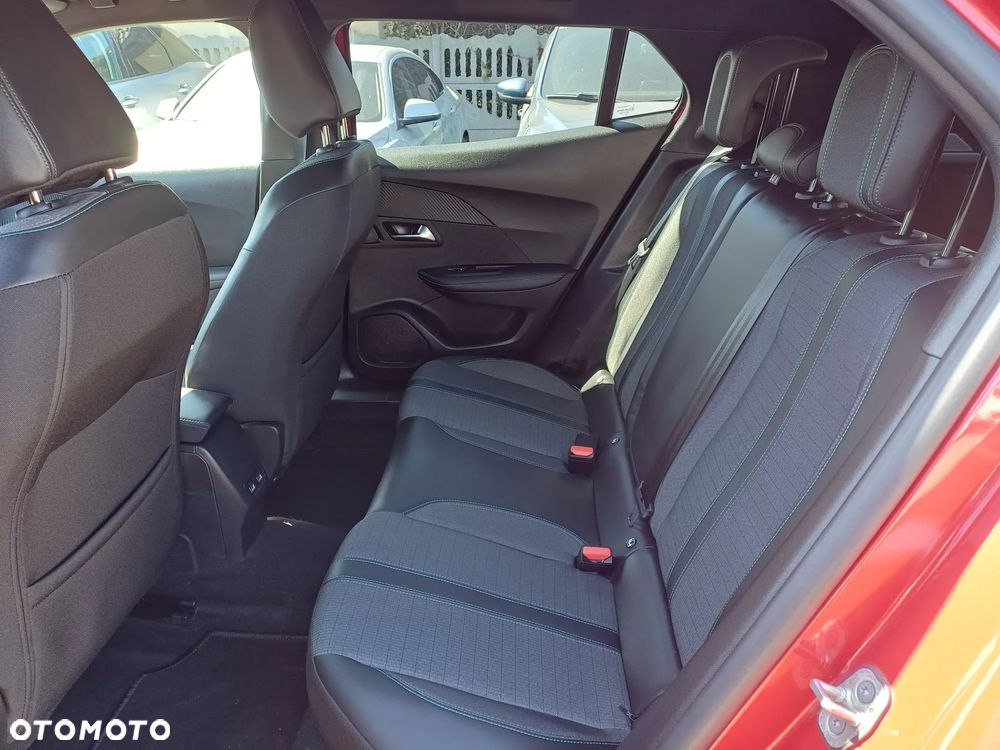 Peugeot 2008 1.2 PureTech Allure Pack S&S EAT8 - 17
