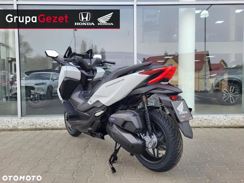 Honda NSS - 15