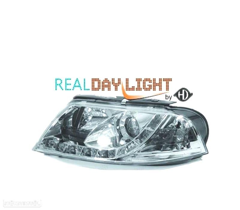 FARÓIS FRONTAIS PARA VOLKSWAGEN VW PASSAT LIM. KOMBI 00-05 DRL CROMO - 1