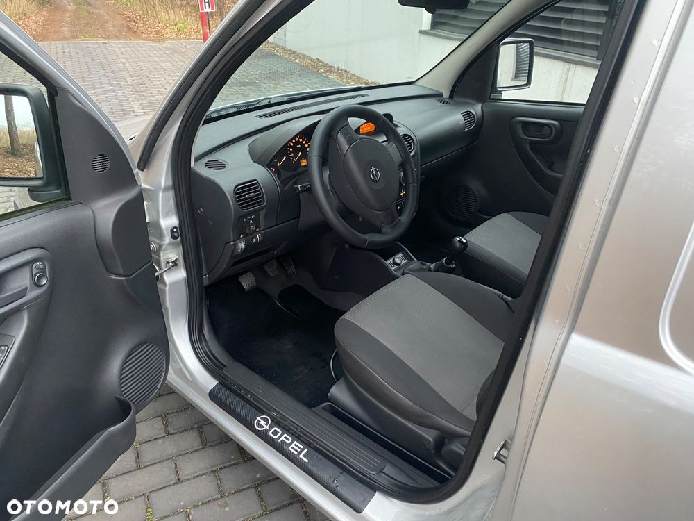 Opel Combo - 8