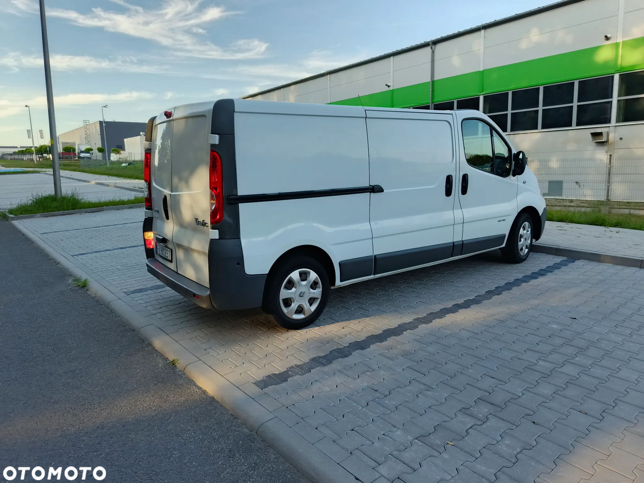 Renault TRAFIC - 17