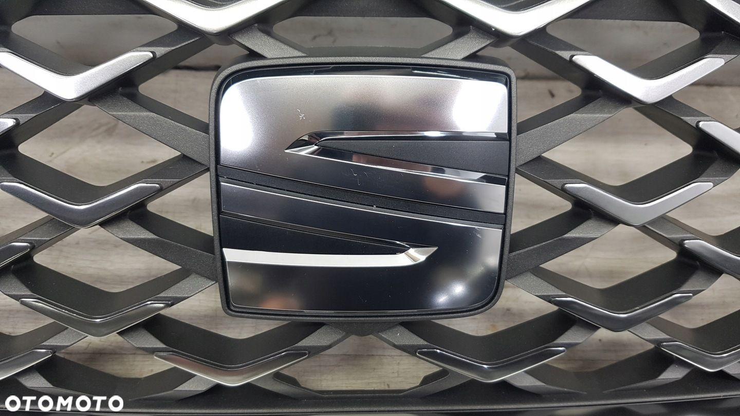 SEAT TARRACO GRILL ATRAPA SATYNA - 3