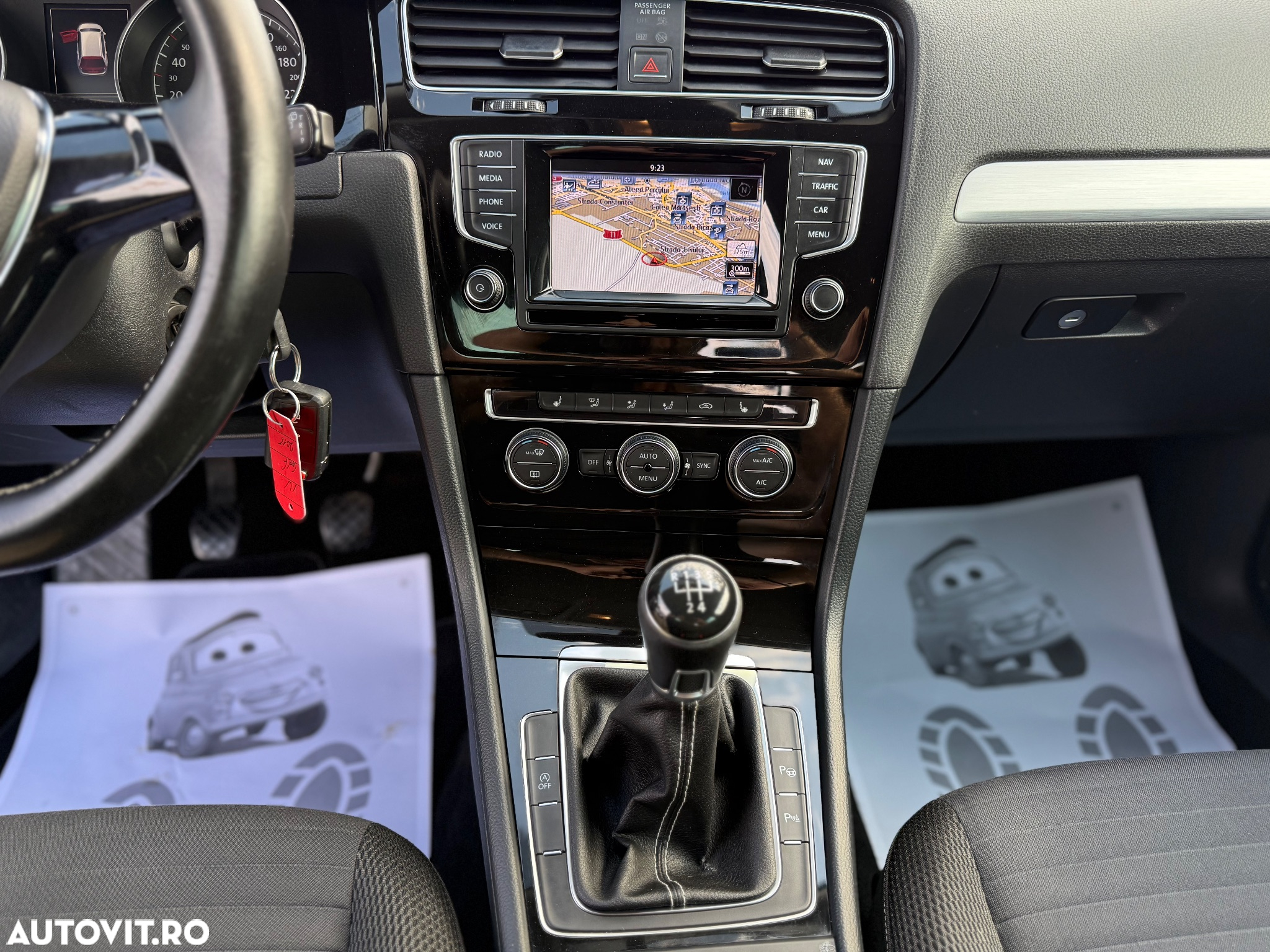 Volkswagen Golf 1.6 BlueTDI Cup - 14