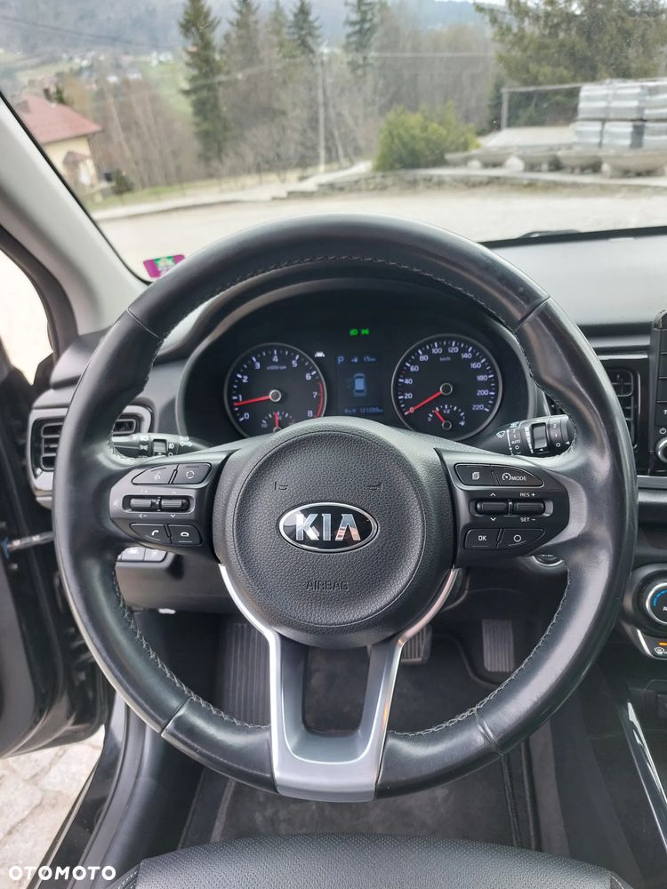 Kia Rio 1.4 L - 8