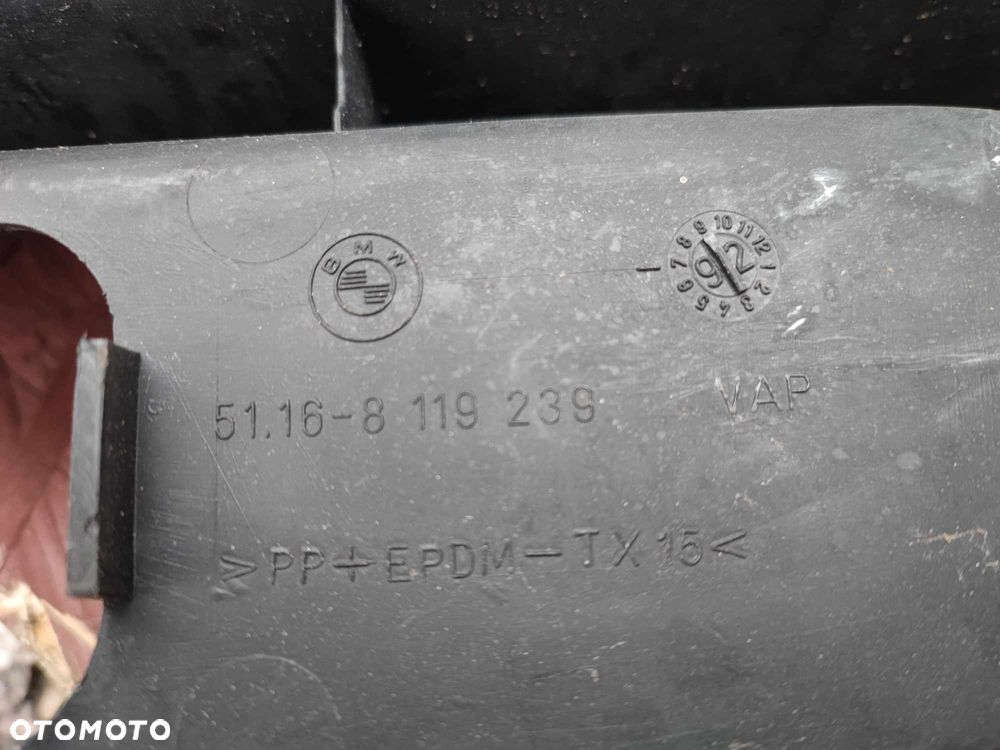 BMW E36 SEDAN / TOURING / COUPE / CABRIO / COMPACT ORYGINALNE TUNELE ŚRODKOWE BEZ PODŁOKIETNIKA O NR.  8 162 669 / 8 132 839 W DOBRYM STANIE - 9