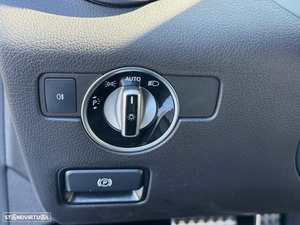 Mercedes-Benz SLC 300 Aut. - 24