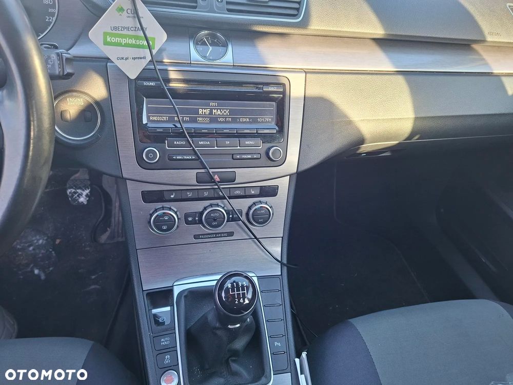 Volkswagen Passat 1.4 TSI Comfortline - 11