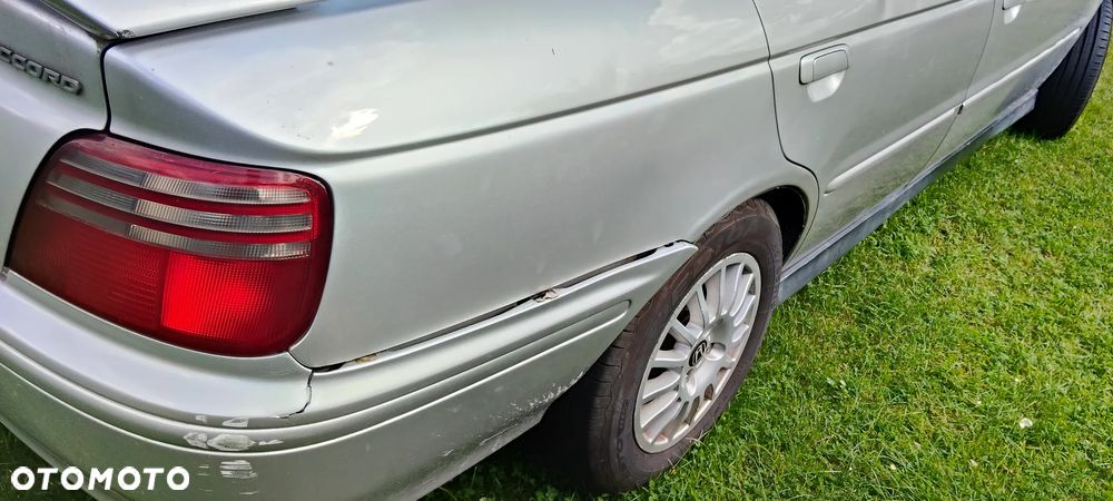 Honda Accord 1.8i S - 13