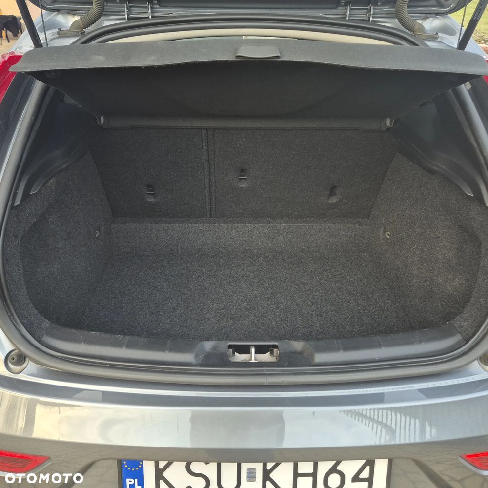 Volvo V40 - 9
