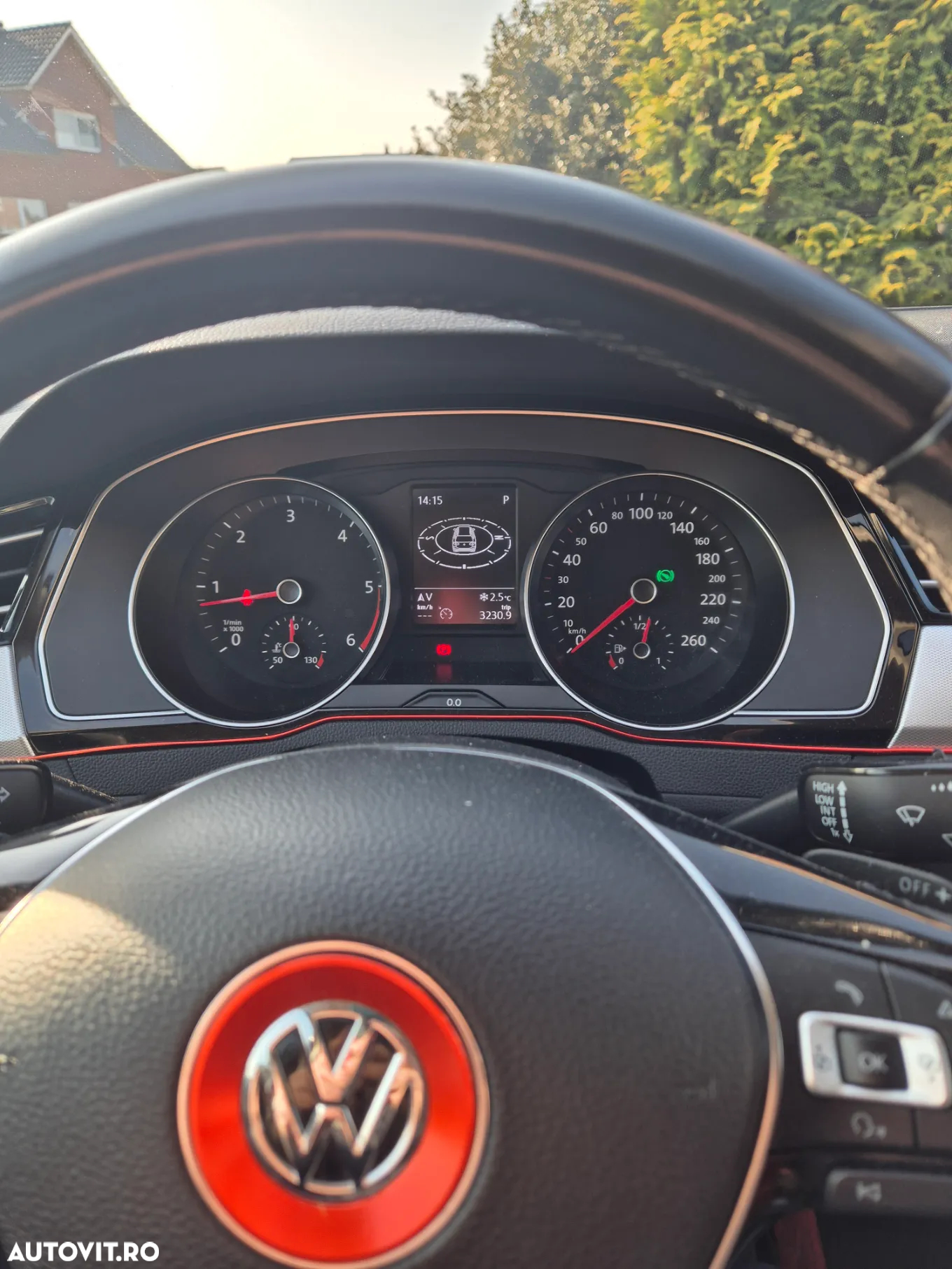 Volkswagen Passat Variant 1.6 TDI SCR DSG - 6