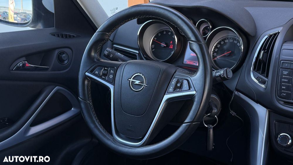 Opel Zafira - 16