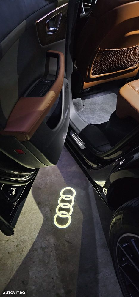 Audi Q8 55 TFSIe quattro tiptronic - 31